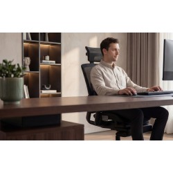 Ergonomic chair with footrest Expert 9.3 Black