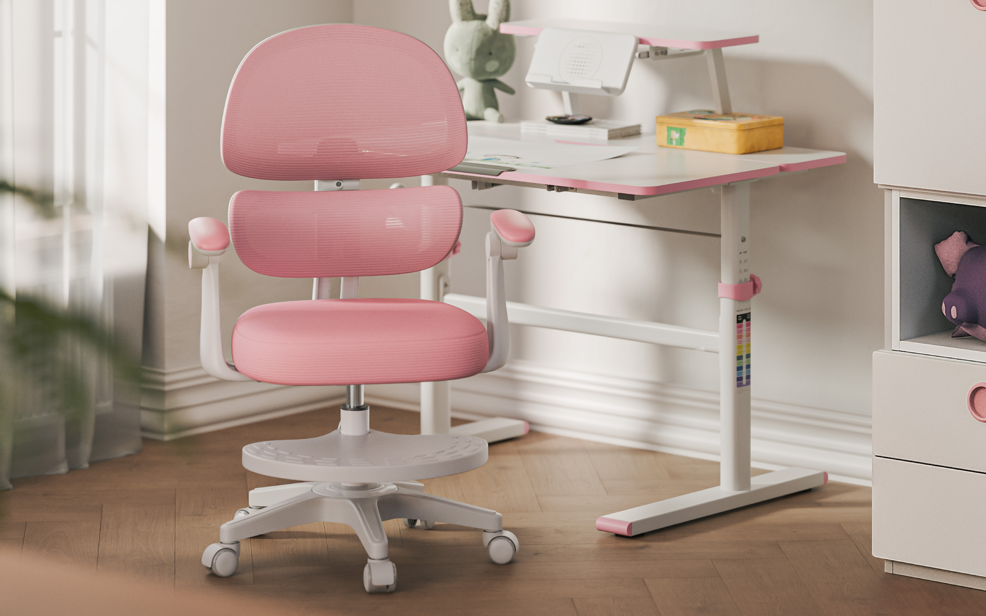 Fotel w pokoju dziecięcym